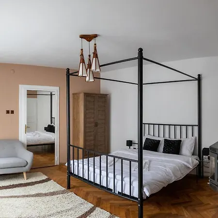 Apartment Castel Central Studio *